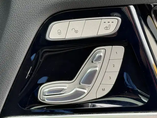 メルセデス・ベンツ ゲレンデヴァーゲン Ｇ３５０ｄ AMGライン 静岡県 2020(令2)年 4万km オブシディアンブラック アダプティブダンピングシステム/ラグジュアリーパッケージ/・ガラススライディングルーフ/・Burmesterサラウンドサウンドシステム/AMGライン/・AMGスタイリングパッケージ/・20インチAMGマルチスポークアルミホイール/・サイドストリップライン/・本革シート/・ピアノラッカーウッドインテリアトリム/・Mercedes-Benzロゴ付きブレーキキャリパー/アンビエントライト(64色)/COMANDシステム/(Bluetooth/CarPlay/フルセグ)/360°カメラ/アダプティブクルーズコントロール/レーダーセーフティパッケージ/・アクティブブレーキアシスト/・PRE-SAFE/PRE-SAFEサウンド/・アクティブレーンキーピングアシスト/・ブラインドスポットアシスト/・アクティブディスタンスアシスト・ディストロニック/・CPA(衝突警告システム)/メモリー付パワーシート/全席シートヒーター/ETC2.0/ドライブレコーダー/保証書/取説/スペアキー