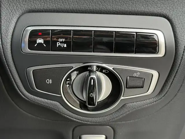 メルセデス・ベンツ ゲレンデヴァーゲン Ｇ３５０ｄ AMGライン 静岡県 2020(令2)年 4万km オブシディアンブラック アダプティブダンピングシステム/ラグジュアリーパッケージ/・ガラススライディングルーフ/・Burmesterサラウンドサウンドシステム/AMGライン/・AMGスタイリングパッケージ/・20インチAMGマルチスポークアルミホイール/・サイドストリップライン/・本革シート/・ピアノラッカーウッドインテリアトリム/・Mercedes-Benzロゴ付きブレーキキャリパー/アンビエントライト(64色)/COMANDシステム/(Bluetooth/CarPlay/フルセグ)/360°カメラ/アダプティブクルーズコントロール/レーダーセーフティパッケージ/・アクティブブレーキアシスト/・PRE-SAFE/PRE-SAFEサウンド/・アクティブレーンキーピングアシスト/・ブラインドスポットアシスト/・アクティブディスタンスアシスト・ディストロニック/・CPA(衝突警告システム)/メモリー付パワーシート/全席シートヒーター/ETC2.0/ドライブレコーダー/保証書/取説/スペアキー