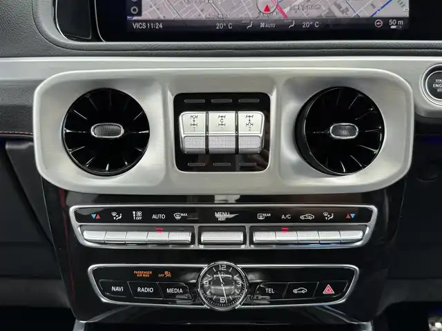 メルセデス・ベンツ ゲレンデヴァーゲン Ｇ３５０ｄ AMGライン 静岡県 2020(令2)年 4万km オブシディアンブラック アダプティブダンピングシステム/ラグジュアリーパッケージ/・ガラススライディングルーフ/・Burmesterサラウンドサウンドシステム/AMGライン/・AMGスタイリングパッケージ/・20インチAMGマルチスポークアルミホイール/・サイドストリップライン/・本革シート/・ピアノラッカーウッドインテリアトリム/・Mercedes-Benzロゴ付きブレーキキャリパー/アンビエントライト(64色)/COMANDシステム/(Bluetooth/CarPlay/フルセグ)/360°カメラ/アダプティブクルーズコントロール/レーダーセーフティパッケージ/・アクティブブレーキアシスト/・PRE-SAFE/PRE-SAFEサウンド/・アクティブレーンキーピングアシスト/・ブラインドスポットアシスト/・アクティブディスタンスアシスト・ディストロニック/・CPA(衝突警告システム)/メモリー付パワーシート/全席シートヒーター/ETC2.0/ドライブレコーダー/保証書/取説/スペアキー