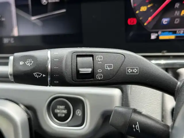 メルセデス・ベンツ ゲレンデヴァーゲン Ｇ３５０ｄ AMGライン 静岡県 2020(令2)年 4万km オブシディアンブラック アダプティブダンピングシステム/ラグジュアリーパッケージ/・ガラススライディングルーフ/・Burmesterサラウンドサウンドシステム/AMGライン/・AMGスタイリングパッケージ/・20インチAMGマルチスポークアルミホイール/・サイドストリップライン/・本革シート/・ピアノラッカーウッドインテリアトリム/・Mercedes-Benzロゴ付きブレーキキャリパー/アンビエントライト(64色)/COMANDシステム/(Bluetooth/CarPlay/フルセグ)/360°カメラ/アダプティブクルーズコントロール/レーダーセーフティパッケージ/・アクティブブレーキアシスト/・PRE-SAFE/PRE-SAFEサウンド/・アクティブレーンキーピングアシスト/・ブラインドスポットアシスト/・アクティブディスタンスアシスト・ディストロニック/・CPA(衝突警告システム)/メモリー付パワーシート/全席シートヒーター/ETC2.0/ドライブレコーダー/保証書/取説/スペアキー
