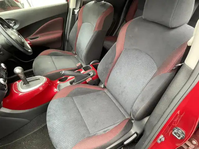 日産 ジューク 15RX タイプV 福岡県 2014(平26)年 10.1万km ラディアントレッド (株)IDOMが運営する【じしゃロン八幡西店】の自社ローン専用車両になります。こちらは現金またはオートローンご利用時の価格です。自社ローンご希望の方は別途その旨お申付け下さい/SDナビ/【Bluetooth・CD・DVD・TV】/ETC/純正フロアマット/純正アルミホイール/アイドリングストップ/バックカメラ/オートライト/フロントフォグランプ