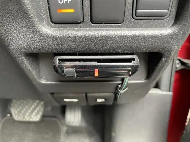 日産 ジューク 15RX タイプV 福岡県 2014(平26)年 10.1万km ラディアントレッド (株)IDOMが運営する【じしゃロン八幡西店】の自社ローン専用車両になります。こちらは現金またはオートローンご利用時の価格です。自社ローンご希望の方は別途その旨お申付け下さい/SDナビ/【Bluetooth・CD・DVD・TV】/ETC/純正フロアマット/純正アルミホイール/アイドリングストップ/バックカメラ/オートライト/フロントフォグランプ