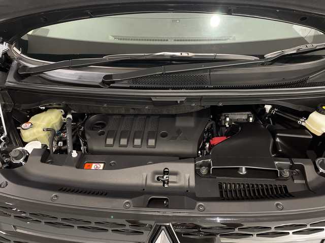 三菱 デリカＤ：５ シャモニー 新潟県 2025(令7)年 0.1千km グラファイトグレーメタリック/ブラックマイカ 4WD/ブラインドスポットモニター/全周囲カメラ/両側パワースライドドア/パワーバックドア/レーダークルーズコントロール/LEDオートライト/フォグランプ/ハーフレザーシート/シートヒーター/パワーシート/純正18インチアルミホイール/ブラインドスポットモニター/ステアリングヒーター/スマートキー