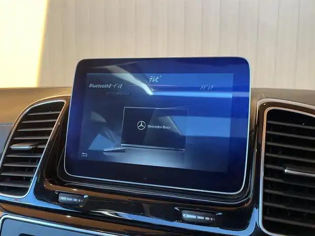 メルセデス・ベンツ ＧＬＳ３５０ｄ 4マチックスポーツ 愛知県 2017(平29)年 7万km ダイヤモンドホワイト 純正ナビ /フルセグTV /360度カメラ /パノラマサンルーフ /パナメリカーナグリル/ACC /BSM /レーンキープ/黒革 /全席シートヒーター /harman/kardon /パワーバックドア /純正黒塗装21インチアルミ /ETC/LEDヘッドライト/スマートキー