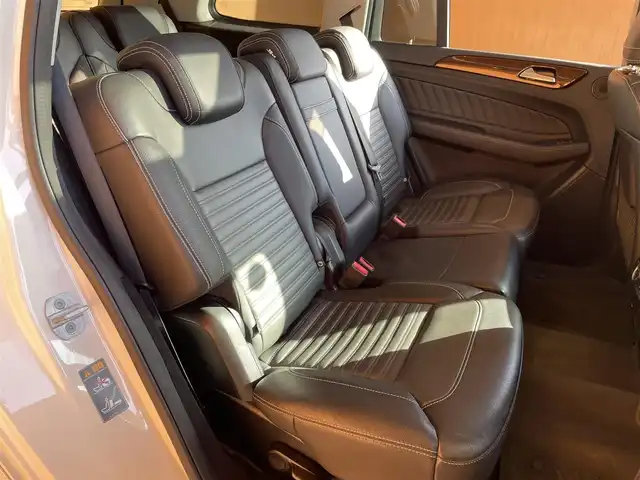 メルセデス・ベンツ ＧＬＳ３５０ｄ 4マチックスポーツ 愛知県 2017(平29)年 7万km ダイヤモンドホワイト 純正ナビ /フルセグTV /360度カメラ /パノラマサンルーフ /パナメリカーナグリル/ACC /BSM /レーンキープ/黒革 /全席シートヒーター /harman/kardon /パワーバックドア /純正黒塗装21インチアルミ /ETC/LEDヘッドライト/スマートキー