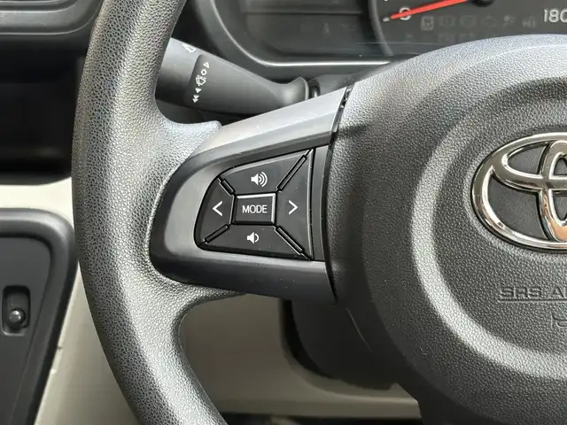 トヨタ パッソ X 三重県 2022(令4)年 4.2万km ファイアークォーツレッドM ♪走行41839km/♪車検 令和9年1月19日迄/スマートアシストIII/・衝突警報機能/・衝突回避支援ブレーキ機能/・誤発進抑制制御機能/・車線逸脱警報機能/・先行車発進お知らせ機能/・オートハイビーム/コーナーセンサー/スマートキー/プッシュスタート/アイドリングストップ/純正ナビ/・TV・AUX・SD・CD/・Bluetoothオーディオ/・バックカメラ/ステアリングスイッチ/オートライト/オートリトラクタブルミラー/ヘッドライトレベライザー/プライバシーガラス/フロアマット/ドアバイザー