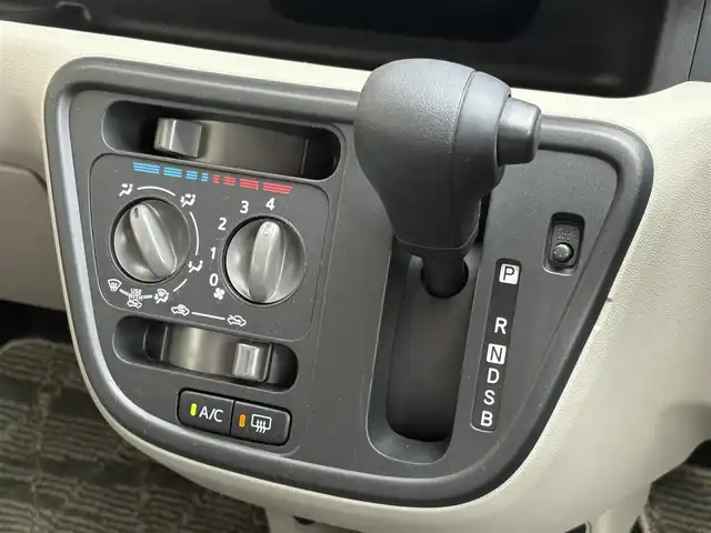 トヨタ パッソ X 三重県 2022(令4)年 4.2万km ファイアークォーツレッドM ♪走行41839km/♪車検 令和9年1月19日迄/スマートアシストIII/・衝突警報機能/・衝突回避支援ブレーキ機能/・誤発進抑制制御機能/・車線逸脱警報機能/・先行車発進お知らせ機能/・オートハイビーム/コーナーセンサー/スマートキー/プッシュスタート/アイドリングストップ/純正ナビ/・TV・AUX・SD・CD/・Bluetoothオーディオ/・バックカメラ/ステアリングスイッチ/オートライト/オートリトラクタブルミラー/ヘッドライトレベライザー/プライバシーガラス/フロアマット/ドアバイザー