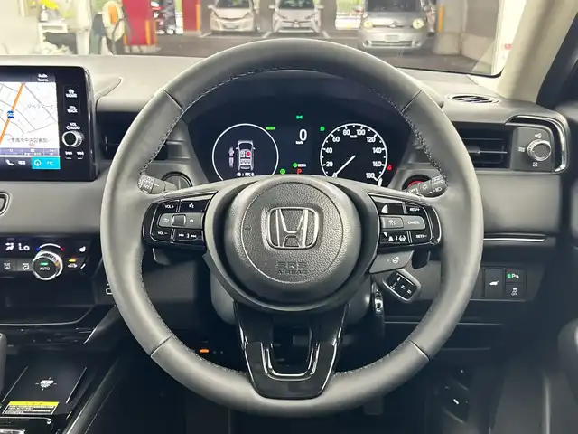 ホンダ ヴェゼル ハイブリッド e:HEV Z 愛知県 2025(令7)年 0.1千km クリスタルブラックパール Honda CONNECT9インチディスプレー/・インターナビ/・地デジTV/・リアワイドカメラ/・Bluetooth/・ステアリングスイッチ/ホンダセンシング（安全運転支援）/・衝突軽減ブレーキ/・オートハイビーム/・パーキングセンサー/・レーダークルーズコントロール/純正5本スポークアルミホイール/雨滴検知フロントワイパー/ブラックプライムスムーズ（合皮）ファブリックコンビシート/・前席シートヒーター/ハンズフリーパワーバックドア/ETC2.0車載器/ワイヤレス充電器/フロントグリル　ベルリナブラック(41250円)