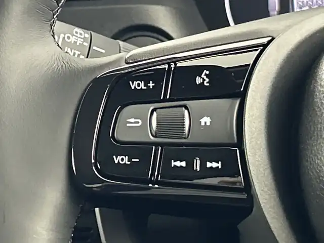 ホンダ ヴェゼル ハイブリッド e:HEV Z 愛知県 2025(令7)年 0.1千km クリスタルブラックパール Honda CONNECT9インチディスプレー/・インターナビ/・地デジTV/・リアワイドカメラ/・Bluetooth/・ステアリングスイッチ/ホンダセンシング（安全運転支援）/・衝突軽減ブレーキ/・オートハイビーム/・パーキングセンサー/・レーダークルーズコントロール/純正5本スポークアルミホイール/雨滴検知フロントワイパー/ブラックプライムスムーズ（合皮）ファブリックコンビシート/・前席シートヒーター/ハンズフリーパワーバックドア/ETC2.0車載器/ワイヤレス充電器/フロントグリル　ベルリナブラック(41250円)