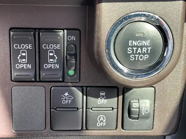 トヨタ タンク G S 静岡県 2017(平29)年 10.7万km ブライトシルバーM ワンオーナー/純正ナビ/　（Bluetooth/CD/AM/FM）/ワンセグTV/バックカメラ/クルーズコントロール/衝突被害軽減システム/両側パワースライドドア/ビルトインETC/プッシュスタート/スマートキー/純正フロアマット/保証書/取扱説明書