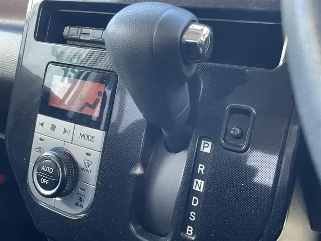 トヨタ タンク G S 静岡県 2017(平29)年 10.7万km ブライトシルバーM ワンオーナー/純正ナビ/　（Bluetooth/CD/AM/FM）/ワンセグTV/バックカメラ/クルーズコントロール/衝突被害軽減システム/両側パワースライドドア/ビルトインETC/プッシュスタート/スマートキー/純正フロアマット/保証書/取扱説明書