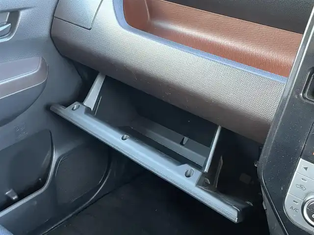 トヨタ タンク G S 静岡県 2017(平29)年 10.7万km ブライトシルバーM ワンオーナー/純正ナビ/　（Bluetooth/CD/AM/FM）/ワンセグTV/バックカメラ/クルーズコントロール/衝突被害軽減システム/両側パワースライドドア/ビルトインETC/プッシュスタート/スマートキー/純正フロアマット/保証書/取扱説明書