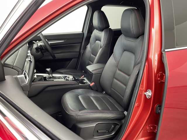 マツダ ＣＸ－５ XD スポーツアピアランス 兵庫県 2022(令4)年 6.7万km ソウルレッドクリスタルM ・地上デジタルＴＶチューナー（フルセグ）/・純正ナビ&BT＆DVD＆USB/・360°カメラ/・クルージング＆トラフィック・サポート/・フロント＆リアバンパーガーニッシュ（ピアノブラック）/・クラッディング／ボディロアガーニッシュ（ピアノブラック）/・マフラーカッター（大径）/・ＬＥＤ室内照明（間接照明［足元：フロントシート］／オーバーヘッドコンソールダウンライト／バニティミラー照明）/・ワイヤレス充電（Ｑｉ）/・１９インチアルミホイール（Ｓｐｏｒｔｓ　Ａｐｐｅａｒａｎｃｅ専用）/・デコレーションパネル（インパネ／ドアトリム）：ハニカムブラック／サテンクロームメッキ/・シグネチャーウイング（ブラッククローム）/・フロントグリルアクセント（クラシックレッド）/・衝突軽減ブレーキ/・レーダークルーズコントロール/・レーンキープアシスト/・車線逸脱警報/・ステアリングヒーター/・ブラインドスポットモニター/・ヘッドアップディスプレイ/・パワーバックドア/・パドルシフト/・レザーシート/・前席シートヒーター/・ETC/・前後ドラレコ/・コーナーセンサー