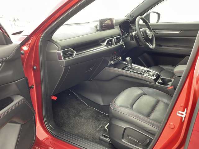 マツダ ＣＸ－５ XD スポーツアピアランス 兵庫県 2022(令4)年 6.7万km ソウルレッドクリスタルM ・地上デジタルＴＶチューナー（フルセグ）/・純正ナビ&BT＆DVD＆USB/・360°カメラ/・クルージング＆トラフィック・サポート/・フロント＆リアバンパーガーニッシュ（ピアノブラック）/・クラッディング／ボディロアガーニッシュ（ピアノブラック）/・マフラーカッター（大径）/・ＬＥＤ室内照明（間接照明［足元：フロントシート］／オーバーヘッドコンソールダウンライト／バニティミラー照明）/・ワイヤレス充電（Ｑｉ）/・１９インチアルミホイール（Ｓｐｏｒｔｓ　Ａｐｐｅａｒａｎｃｅ専用）/・デコレーションパネル（インパネ／ドアトリム）：ハニカムブラック／サテンクロームメッキ/・シグネチャーウイング（ブラッククローム）/・フロントグリルアクセント（クラシックレッド）/・衝突軽減ブレーキ/・レーダークルーズコントロール/・レーンキープアシスト/・車線逸脱警報/・ステアリングヒーター/・ブラインドスポットモニター/・ヘッドアップディスプレイ/・パワーバックドア/・パドルシフト/・レザーシート/・前席シートヒーター/・ETC/・前後ドラレコ/・コーナーセンサー