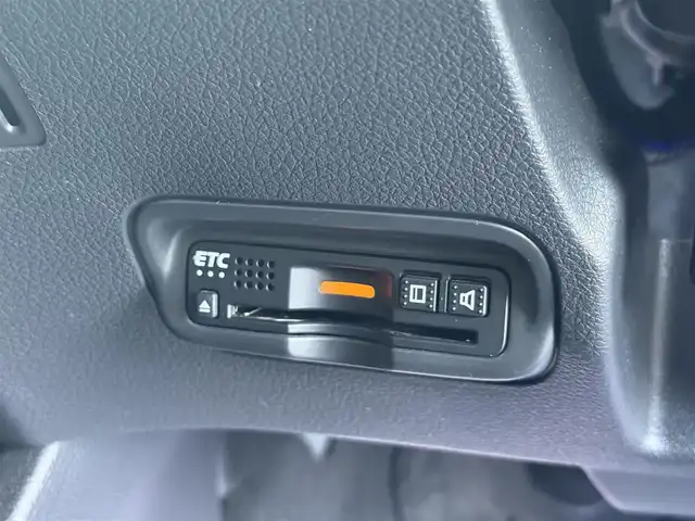 ホンダ ヴェゼル ハイブリッド RS ホンダセンシング 佐賀県 2019(平31)年 5.7万km ミッドナイトブルービームM 純正DOP8インチナビ≪VXM-197VFEi≫/バックカメラ/・フルセグTV/DVD/Bluetooth/USB/HDMI//AppleＣａｒＰｌａｙ/ＲＳ専用ハーフレザーシート/シートヒーター/ＲＳ専用アルミホイール18インチ/電動パーキングブレーキ/・オートブレーキホールド/スマートキー/スペアキー/ＥＴＣ/純正ドライブレコーダー/リアドライブレコーダー/ホンダセンシング/・ＣＭＢＳ警報/・ＡＣＣ≪アダプティブオートクルーズコントロール≫/・先行車発進お知らせ/・路外逸脱抑制システム/・レーンキープアシストシステム/・リアクティブフォースペダル/・標識認識機能