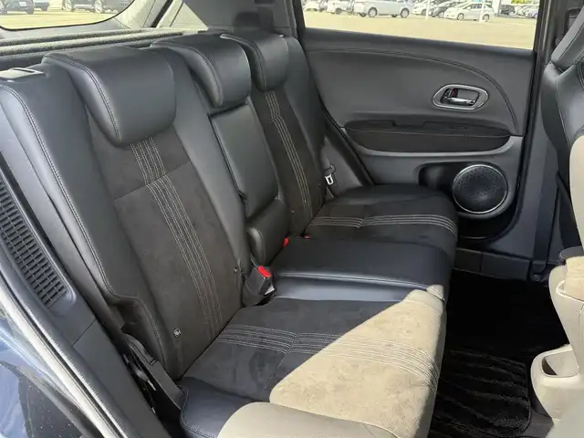 ホンダ ヴェゼル ハイブリッド RS ホンダセンシング 佐賀県 2019(平31)年 5.7万km ミッドナイトブルービームM 純正DOP8インチナビ≪VXM-197VFEi≫/バックカメラ/・フルセグTV/DVD/Bluetooth/USB/HDMI//AppleＣａｒＰｌａｙ/ＲＳ専用ハーフレザーシート/シートヒーター/ＲＳ専用アルミホイール18インチ/電動パーキングブレーキ/・オートブレーキホールド/スマートキー/スペアキー/ＥＴＣ/純正ドライブレコーダー/リアドライブレコーダー/ホンダセンシング/・ＣＭＢＳ警報/・ＡＣＣ≪アダプティブオートクルーズコントロール≫/・先行車発進お知らせ/・路外逸脱抑制システム/・レーンキープアシストシステム/・リアクティブフォースペダル/・標識認識機能