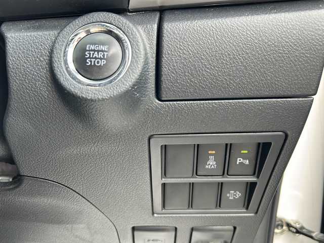 トヨタ ハイラックス Z 埼玉県 2021(令3)年 5.1万km スーパーホワイトⅡ 純正ナビ　/ＥＴＣ/リフトアップ１インチ/フロントJAOSスプリング/リアB4Lボディリフト/バグガード/社外サイド出しマフラー（5ZIGEN）/シートヒーター　/スペアキー２　/ＡＭ／ＦＭ／ＴＶ／ＢＴ／ＳＤ／ＤＶＤ　/バックカメラ　/レーンアシスト　/プッシュスタート　/レーダークルーズコントロール　/ＬＥＤヘッドライト/アイドリングストップ/保証書　/取扱説明書