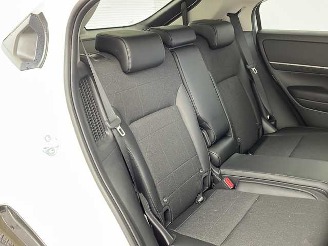 ホンダ ヴェゼル ハイブリッド e:HEV Z 兵庫県 2022(令4)年 1.9万km プラチナホワイトパール ・純正9インチナビ/・Bluetooth/USB/フルセグテレビ/・マルチビューカメラ/・ホンダセンシング/・衝突軽減ブレーキ/・オートハイビーム/・アダプティブクルーズコントロール/・先行車発進告知機能/・標識認識機能/・前後コーナーセンサー/・ブラインドスポットモニター/・パワーバックドア/・純正スピーカー　ディーラーオプション/・電子パーキング/・オートホールド/・ステアリングスイッチ/・ステアリングヒーター/・パドルシフト/・ハーフレザーシート/・前席シートヒーター/・純正ゴムマット/・純正18インチアルミホイールタイヤ/・LEDヘッドライト/・フォグランプ/・置くだけ充電/・社外前後ドライブレコーダー/・ビルトインETC2.0/・プッシュスタートボタン/・スマートキー/・スペアキー/・取扱説明書/・保証書