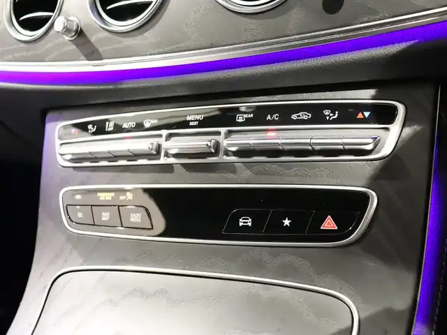 メルセデス・ベンツ Ｍ・ベンツ Ｅ２２０ｄ ステーションワゴン スポーツ 静岡県 2022(令4)年 3.7万km オブシディアンブラック ワンオーナー　/黒革　/ＡＣＣ　/ＳＲ　/ＨＵＤ　/ＣａｒＰｌａｙ　/ＬＥＤ　/ＡＭＧラインインテリアＰＫＧ　/エクスクルーシブＰＫＧ　/純正ナビＴＶ　/３６０°カメラ　/アンビエントライト　/ワイヤレス充電