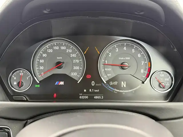 ＢＭＷ Ｍ４ クーペ 愛知県 2015(平27)年 6.4万km パール 純正SDナビ/　・フルセグTV/　・DVD/CD/　・Bluetooth /　・USB/　・AUX/ヘッドアップディスプレイ/クルーズコントロール/エアロパーツ/　・フロント/　・リア/衝突警告/カーボンルーフ/黒革シート/パワーシート/シートヒーター/純正フロアマット/純正19インチAW/純正レムスマフラー（車内積込）/カーボンフロントリップスポイラー/カーボンリヤディフュザー/スマートキー