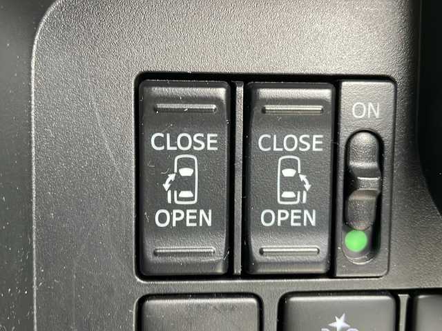 トヨタ ルーミー カスタムG 山形県 2019(令1)年 2.2万km パールホワイトⅢ スマートアシストIII/・衝突回避支援ブレーキ機能/・車線逸脱警報機能/・オートハイビーム（ＡＨＢ）/・コーナーセンサー/両側パワースライドドア/純正ナビ(CD.DVD.BT.SD)/フルセグ/バックカメラ/クルーズコントロール/純正エンジンスターター/純正ドライブレコーダー/LEDヘッドライト/プッシュスタート/スマートキー