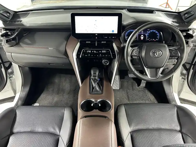 トヨタ ハリアー Z レザーパッケージ 広島県 2024(令6)年 1.1万km プラチナホワイトパールマイカ 禁煙/モデリスタエアロ/純正ナビ/フルセグTV/Bluetooth/USB/バックカメラ/JBLプレミアムサウンド/デジタルインナーミラー/ワイヤレス充電/レーダークルーズコントロール/HUD/BSM/レザーシート/メモリーシート/パワーシート/シートヒーター/シートベンチレーション/ステアリングスイッチ/ステアリングヒーター/パワーバックドア/純正アルミホイール/純正フロアマット/純正ドアバイザー/スマートキー/プッシュスタート