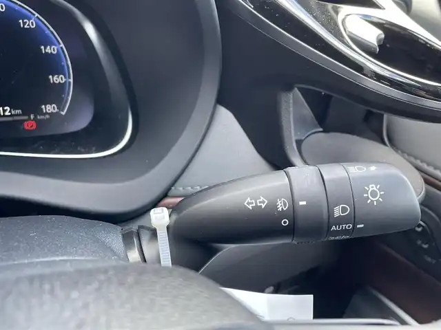 トヨタ ハリアー Z レザーパッケージ 広島県 2024(令6)年 1.1万km プラチナホワイトパールマイカ 禁煙/モデリスタエアロ/純正ナビ/フルセグTV/Bluetooth/USB/バックカメラ/JBLプレミアムサウンド/デジタルインナーミラー/ワイヤレス充電/レーダークルーズコントロール/HUD/BSM/レザーシート/メモリーシート/パワーシート/シートヒーター/シートベンチレーション/ステアリングスイッチ/ステアリングヒーター/パワーバックドア/純正アルミホイール/純正フロアマット/純正ドアバイザー/スマートキー/プッシュスタート