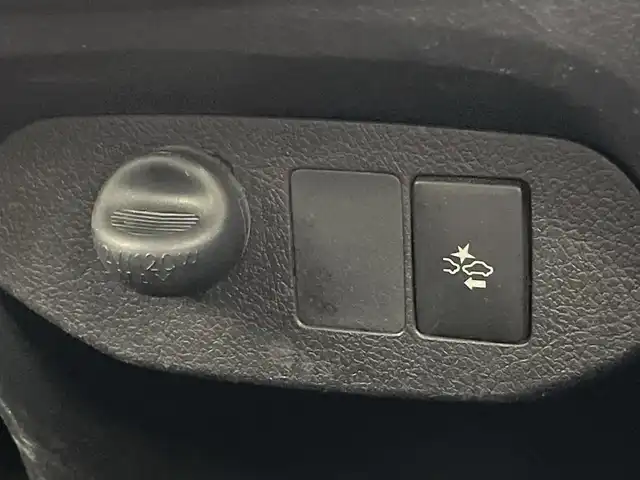 トヨタ ヴィッツ F 群馬県 2018(平30)年 6.9万km コバルトブルーメタリック 純正CDオーディオ/AUX/USB/ウィンカーミラー/ドアバイザー/ETC