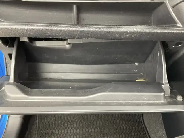 トヨタ ヴィッツ F 群馬県 2018(平30)年 6.9万km コバルトブルーメタリック 純正CDオーディオ/AUX/USB/ウィンカーミラー/ドアバイザー/ETC