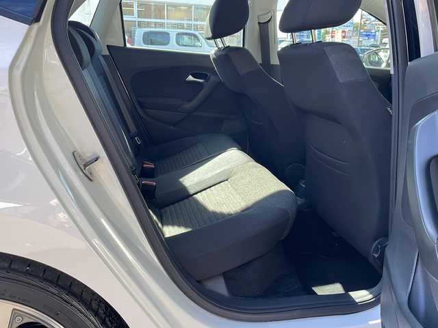 フォルクスワーゲン ポロ TSIハイライン 長野県 2014(平26)年 8.6万km 白 ワンオーナー /保証書・取説/クラリオンナビTV/ETC/純正17インチアルミ