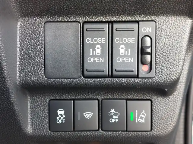 ホンダ フリード＋ ハイブリット クロスター ホンダセンシング 東京都 2022(令4)年 5.3万km シーグラスブルーパール ワンオーナー/純正ナビ(VXM-224VFi)/【DVD/CD/FM/AM/TV/ipod/SD/USB/BT/AUX】/バックカメラ/ビルトインETC/両側電動スライドドア/Cパッケージ/・シートヒーター/・ロールサンシェード/衝突軽減ブレーキ/車線逸脱警報/横滑り防止装置/バックソナー/ハーフレザーシート/LEDヘッドライト/フォグランプ/純正15インチAW/純正フロアマット/プッシュスタート/スマートキー