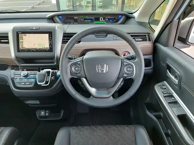 ホンダ フリード＋ ハイブリット クロスター ホンダセンシング 東京都 2022(令4)年 5.3万km シーグラスブルーパール ワンオーナー/純正ナビ(VXM-224VFi)/【DVD/CD/FM/AM/TV/ipod/SD/USB/BT/AUX】/バックカメラ/ビルトインETC/両側電動スライドドア/Cパッケージ/・シートヒーター/・ロールサンシェード/衝突軽減ブレーキ/車線逸脱警報/横滑り防止装置/バックソナー/ハーフレザーシート/LEDヘッドライト/フォグランプ/純正15インチAW/純正フロアマット/プッシュスタート/スマートキー