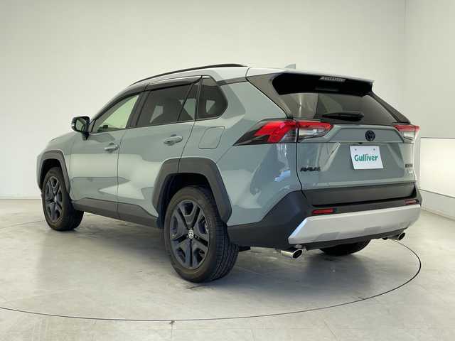 トヨタ ＲＡＶ４ ハイブリッド アドベンチャー 千葉県 2022(令4)年 1万km アッシュグレーメタリック/アーバンカーキ 純正ディスプレイオーディオ/レーダークルーズコントロール/レーンキープアシスト/プリクラッシュセーフティ/クリアランスソナー/全方位カメラ/ブラインドスポットモニタリング/先行車発進お知らせ/ロードサインアシスト/電動パーキング/オートハイビーム/シートヒーター＆エアシート/パワーシート/デジタルインナーミラー/前方ドラレコ/ビルトインETC/LEDヘッドライト