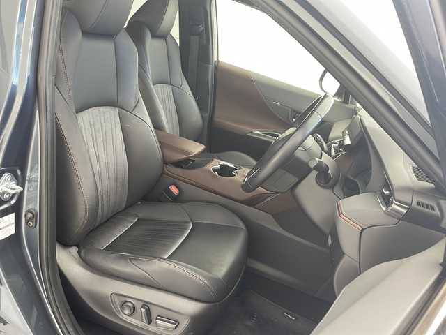 トヨタ ハリアー ハイブリッド Z 沖縄県 2021(令3)年 5.5万km スレートグレーメタリック 純正12.3インチナビ/フルセグＴＶ　/Ｂｌｕｅｔｏｏｔｈ　　/JBLプレミアムサウンド/パノラミックビューモニター/ＥＴＣ2.0/電動リアゲート　/トヨタセーフティセンス　/パワーシート　/ハーフレザーシート/コーナーセンサー　　/ＬＥＤヘッドライト/オートライト/スマートキー/プッシュスタート/純正フロアマット/純正19インチアルミホイール/保証書