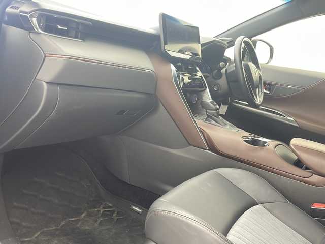 トヨタ ハリアー ハイブリッド Z 沖縄県 2021(令3)年 5.5万km スレートグレーメタリック 純正12.3インチナビ/フルセグＴＶ　/Ｂｌｕｅｔｏｏｔｈ　　/JBLプレミアムサウンド/パノラミックビューモニター/ＥＴＣ2.0/電動リアゲート　/トヨタセーフティセンス　/パワーシート　/ハーフレザーシート/コーナーセンサー　　/ＬＥＤヘッドライト/オートライト/スマートキー/プッシュスタート/純正フロアマット/純正19インチアルミホイール/保証書