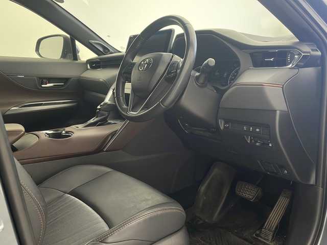 トヨタ ハリアー ハイブリッド Z 沖縄県 2021(令3)年 5.5万km スレートグレーメタリック 純正12.3インチナビ/フルセグＴＶ　/Ｂｌｕｅｔｏｏｔｈ　　/JBLプレミアムサウンド/パノラミックビューモニター/ＥＴＣ2.0/電動リアゲート　/トヨタセーフティセンス　/パワーシート　/ハーフレザーシート/コーナーセンサー　　/ＬＥＤヘッドライト/オートライト/スマートキー/プッシュスタート/純正フロアマット/純正19インチアルミホイール/保証書