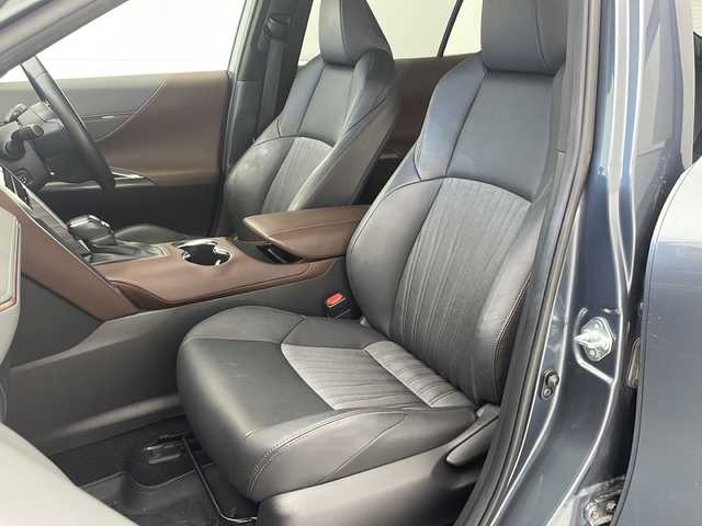 トヨタ ハリアー ハイブリッド Z 沖縄県 2021(令3)年 5.5万km スレートグレーメタリック 純正12.3インチナビ/フルセグＴＶ　/Ｂｌｕｅｔｏｏｔｈ　　/JBLプレミアムサウンド/パノラミックビューモニター/ＥＴＣ2.0/電動リアゲート　/トヨタセーフティセンス　/パワーシート　/ハーフレザーシート/コーナーセンサー　　/ＬＥＤヘッドライト/オートライト/スマートキー/プッシュスタート/純正フロアマット/純正19インチアルミホイール/保証書