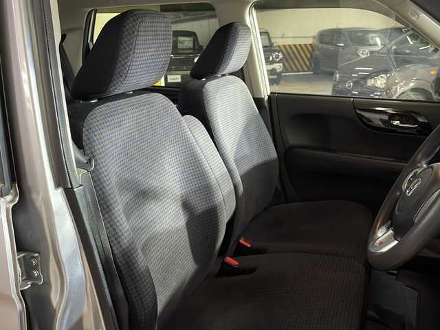 ホンダ Ｎ ＯＮＥ G Lパッケージ 広島県 2016(平28)年 1.8万km ルナシルバーM 純正ナビ/バックカメラ/衝突被害軽減/フルセグ/ＥＴＣ/ＤＶＤ/純正フロアマット/スマートキー/オートライト/エアバッグ(運転席/助手席/サイド/カーテン)/踏み間違い防止/オートエアコン/電動格納ミラー/ステアリングスイッチ/純正14インチホイールキャップ(155/65/R14)