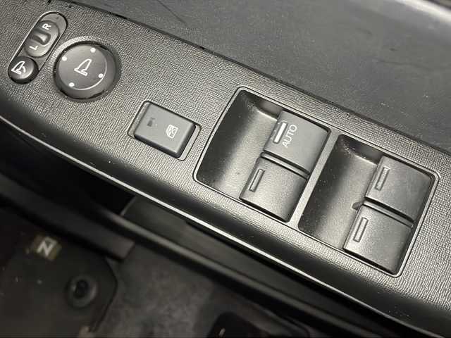 ホンダ Ｎ ＯＮＥ G Lパッケージ 広島県 2016(平28)年 1.8万km ルナシルバーM 純正ナビ/バックカメラ/衝突被害軽減/フルセグ/ＥＴＣ/ＤＶＤ/純正フロアマット/スマートキー/オートライト/エアバッグ(運転席/助手席/サイド/カーテン)/踏み間違い防止/オートエアコン/電動格納ミラー/ステアリングスイッチ/純正14インチホイールキャップ(155/65/R14)