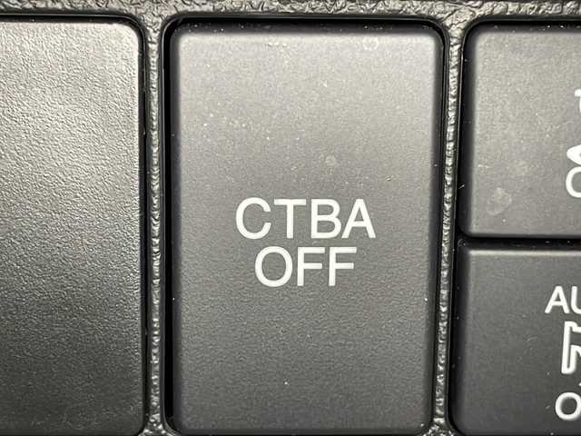 ホンダ Ｎ ＯＮＥ G Lパッケージ 広島県 2016(平28)年 1.8万km ルナシルバーM 純正ナビ/バックカメラ/衝突被害軽減/フルセグ/ＥＴＣ/ＤＶＤ/純正フロアマット/スマートキー/オートライト/エアバッグ(運転席/助手席/サイド/カーテン)/踏み間違い防止/オートエアコン/電動格納ミラー/ステアリングスイッチ/純正14インチホイールキャップ(155/65/R14)