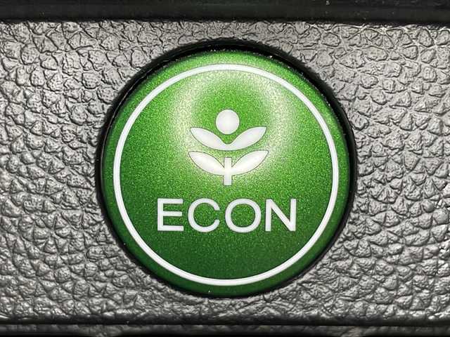 ホンダ Ｎ ＯＮＥ G Lパッケージ 広島県 2016(平28)年 1.8万km ルナシルバーM 純正ナビ/バックカメラ/衝突被害軽減/フルセグ/ＥＴＣ/ＤＶＤ/純正フロアマット/スマートキー/オートライト/エアバッグ(運転席/助手席/サイド/カーテン)/踏み間違い防止/オートエアコン/電動格納ミラー/ステアリングスイッチ/純正14インチホイールキャップ(155/65/R14)