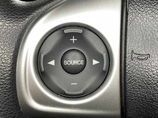 ホンダ Ｎ ＯＮＥ G Lパッケージ 広島県 2016(平28)年 1.8万km ルナシルバーM 純正ナビ/バックカメラ/衝突被害軽減/フルセグ/ＥＴＣ/ＤＶＤ/純正フロアマット/スマートキー/オートライト/エアバッグ(運転席/助手席/サイド/カーテン)/踏み間違い防止/オートエアコン/電動格納ミラー/ステアリングスイッチ/純正14インチホイールキャップ(155/65/R14)