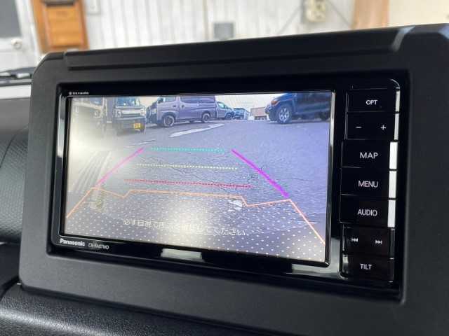 スズキ ジムニー XC 千葉県 2021(令3)年 2.1万km ブルーイッシュブラックパール3 AIS検査済み/【2408034797】/【社外パーツ取付有】/純正LEDヘッドライト/オートライト/オートマチックハイビーム/ドライブレコーダー/社外SDナビ/フルセグテレビ/バックカメラ/フロントカメラ/アイドリングストップ/クルーズコントロール/ETC/ヒルディセントコントロール/レーンキープアシスト/16インチAW　WEDS　マッドヴァンス07（社外）/トーヨー　オープンカントリーR/T　185/85-16（新品）/1インチリフトアップキット（社外）/Little　G トラディショナル　コンプリートキット（社外）/・フロントグリル/・ボンネットカバー/・ボンネットウインカー/・フロントバンパー/・コイト製ハロゲン角型フォグランプ/・オーバーフェンダー＆アルミステップ　type-2/・サイドモール/・リアバンパー/・ハロゲン角形テールランプ/・マッドフラップ/・ddエンブレム（マットブラック）/ルーフラック（社外）/フロントカメラ＋モニターセット