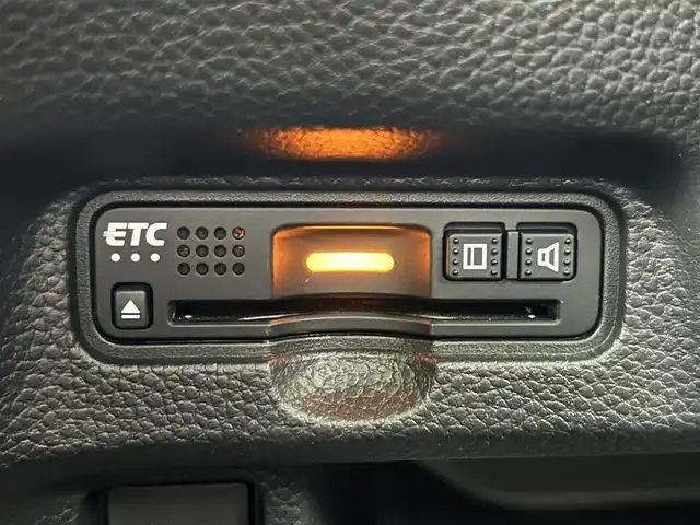 ホンダ Ｎ ＢＯＸ カスタム G L ターボ ホンダセンシング 福岡県 2019(令1)年 3万km プラチナホワイトパール 純正８型ナビ　/バックカメラ　/ＥＴＣ　/ドラレコ　/ホンダセンシング　/アダプティブクルーズコントロール　/コーナーセンサー　/衝突被害軽減ブレーキ　/レーンキープ　/パドルシフト　/両側電動スライドドア　/ハーフレザー