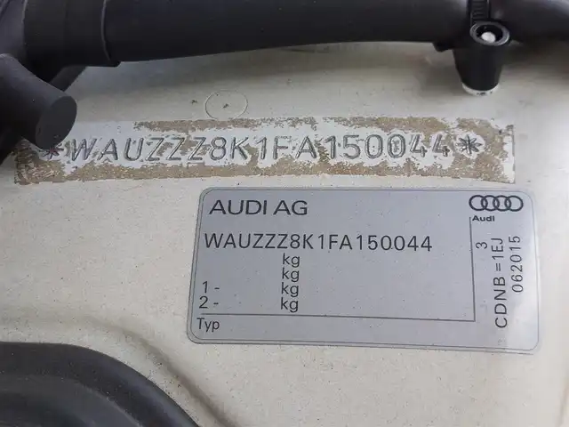 アウディ Ａ４ アバント Sラインプラス 東京都 2015(平27)年 10.6万km 白 純正ナビ/バックカメラ/フルセグ/ETC/クルーズコントロール/ハーフレザーシート/シートヒーター/パワーバックドア/コーナーセンサー/LEDヘッドライト/アイドリングストップ/パドルシフト/スマートキー