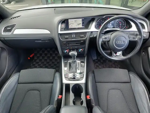 アウディ Ａ４ アバント Sラインプラス 東京都 2015(平27)年 10.6万km 白 純正ナビ/バックカメラ/フルセグ/ETC/クルーズコントロール/ハーフレザーシート/シートヒーター/パワーバックドア/コーナーセンサー/LEDヘッドライト/アイドリングストップ/パドルシフト/スマートキー