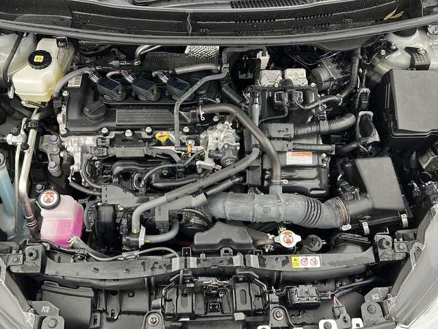 トヨタ ヤリス ハイブリッド G 宮城県 2022(令4)年 3.7万km プラチナホワイトパールマイカ Toyota Safety Sense	/・プリクラッシュセーフティ		/・レーントレーシングアシスト		/・レーダークルーズコントロール		/・クリアランスソナー/・オートマチックハイビーム		/バックカメラ/純正DAナビ/・BT.USB.Miracast/ドライブレコーダー（F）/ETC/LEDヘッドライト/ステアリングスイッチ/横滑り防止装置/アイドリングストップ/プッシュスタート/スマートキー/フロアマット/電動格納ミラー
