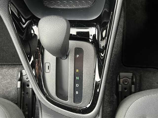 トヨタ ヤリス ハイブリッド G 宮城県 2022(令4)年 3.7万km プラチナホワイトパールマイカ Toyota Safety Sense	/・プリクラッシュセーフティ		/・レーントレーシングアシスト		/・レーダークルーズコントロール		/・クリアランスソナー/・オートマチックハイビーム		/バックカメラ/純正DAナビ/・BT.USB.Miracast/ドライブレコーダー（F）/ETC/LEDヘッドライト/ステアリングスイッチ/横滑り防止装置/アイドリングストップ/プッシュスタート/スマートキー/フロアマット/電動格納ミラー