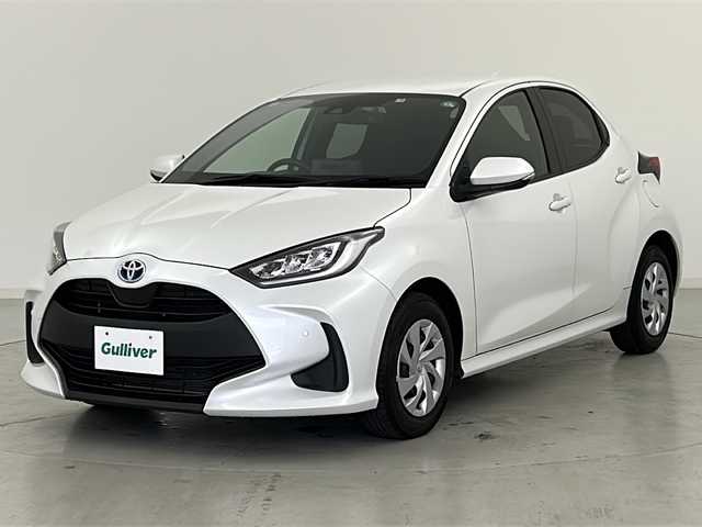トヨタ ヤリス ハイブリッド G 宮城県 2022(令4)年 3.7万km プラチナホワイトパールマイカ Toyota Safety Sense	/・プリクラッシュセーフティ		/・レーントレーシングアシスト		/・レーダークルーズコントロール		/・クリアランスソナー/・オートマチックハイビーム		/バックカメラ/純正DAナビ/・BT.USB.Miracast/ドライブレコーダー（F）/ETC/LEDヘッドライト/ステアリングスイッチ/横滑り防止装置/アイドリングストップ/プッシュスタート/スマートキー/フロアマット/電動格納ミラー