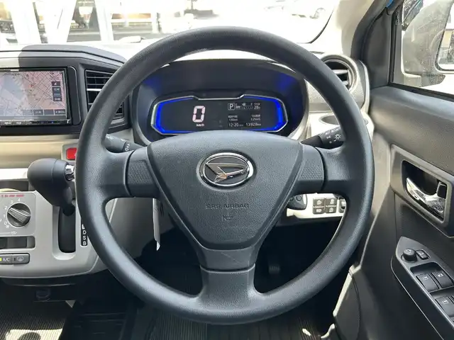 ダイハツ ミラ イース X SAⅢ 静岡県 2018(平30)年 1.4万km スプラッシュブルーM スマートアシスト３/ケンウッドメモリーナビ//ワンセグTV//ETC/パーキングセンサー/オートハイビーム/ヘッドライトレベライザー/純正フロアマット/パワーウィンドウ/リモコンキー/スタッドレスタイヤ